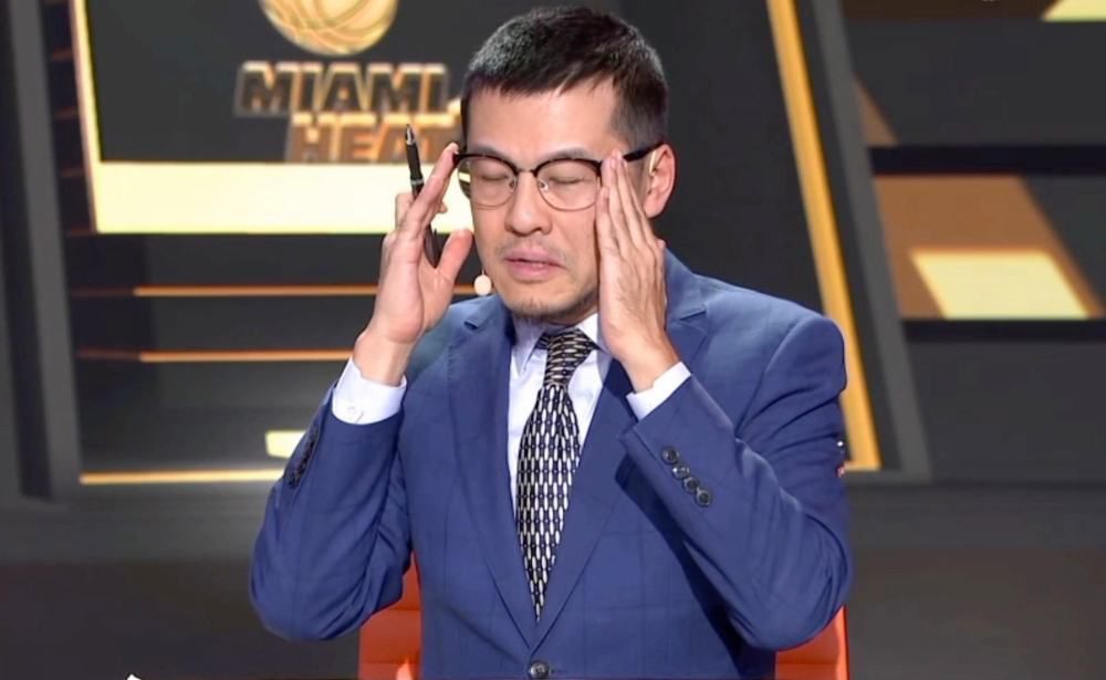 古老而神秘的太极阴阳图，描绘了古代道家思想;（阴阳）二气交感，化生万物的宇宙观，而这也正是经典名著《封神演义》的哲学基础